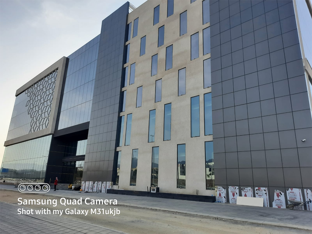 CURTAIN WALL WORKS IN MUSCAT